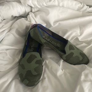 Rothy’s green camo flat size 8.5